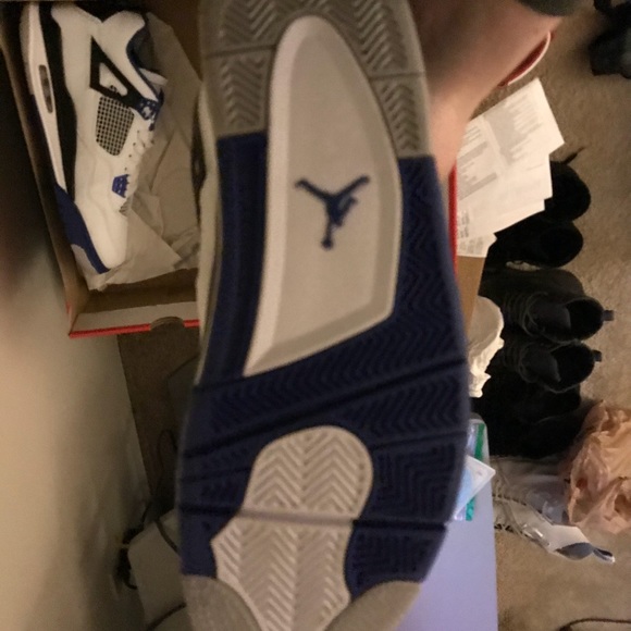 Jordan 4s motorsport new - Picture 4 of 4